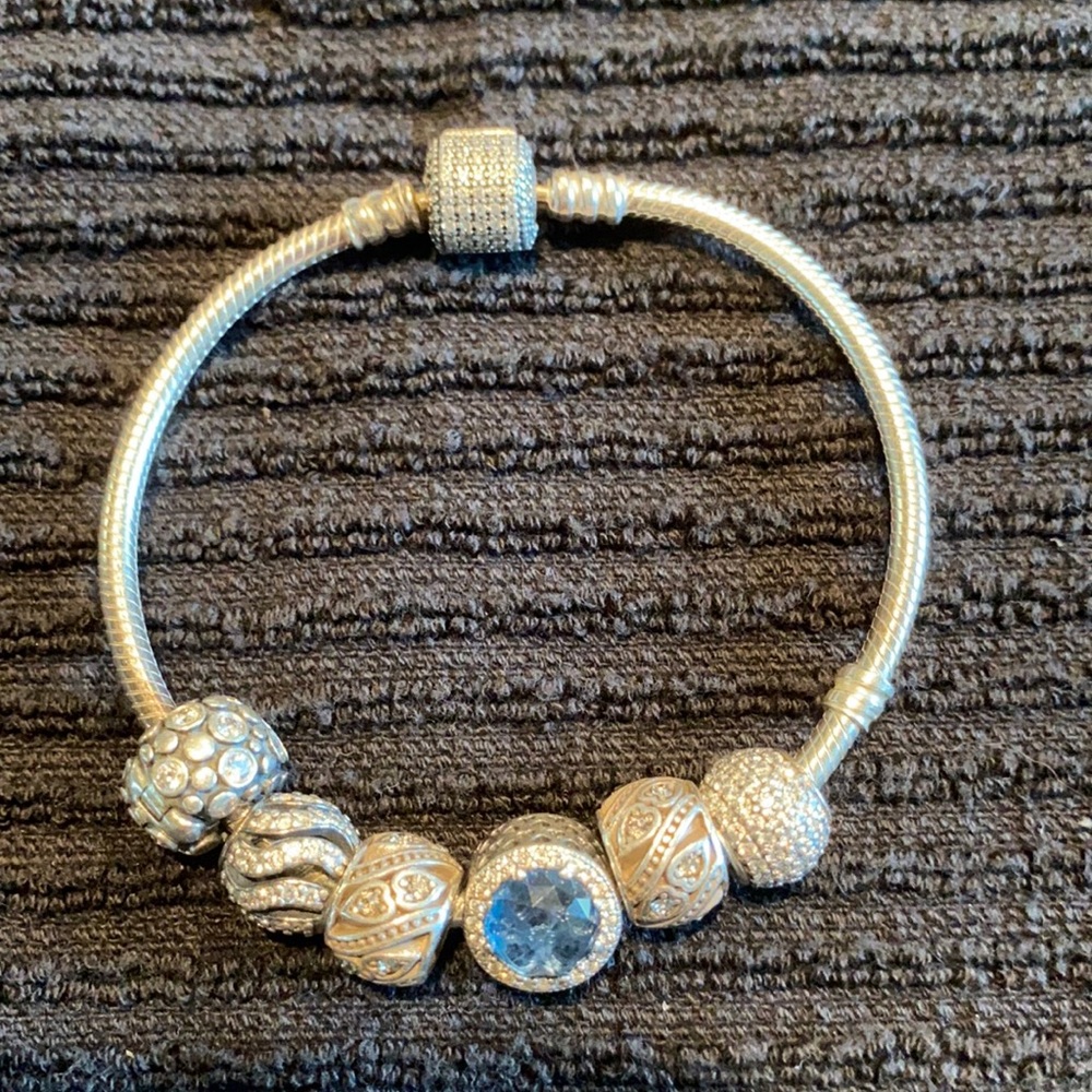 Pandora Moments Sparkling Barrel Clasp Snake, 7in Gem